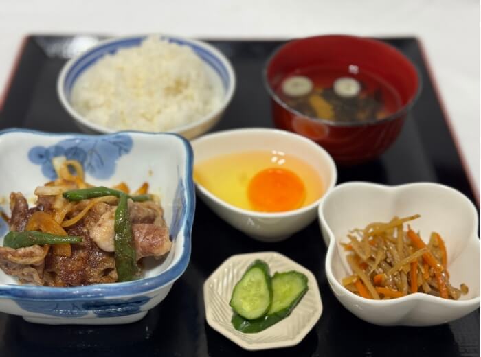 朝食メニュー：焼肉定食